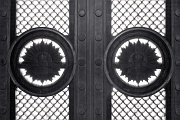L1003576